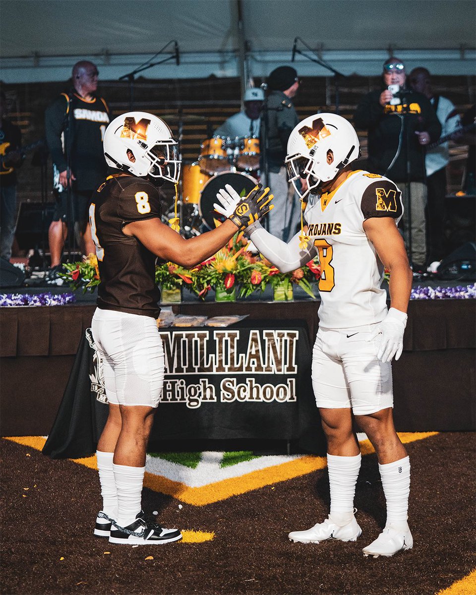 ImInspiredFdn's tweet image. In 2024, the I'm Inspired Foundation held a special event for the Mililani Football Team. Dillon hosted an on-field reveal of the brand new uniforms. This was a moment to celebrate the next generation of Trojans and give back to the program that shaped him! #iminspired