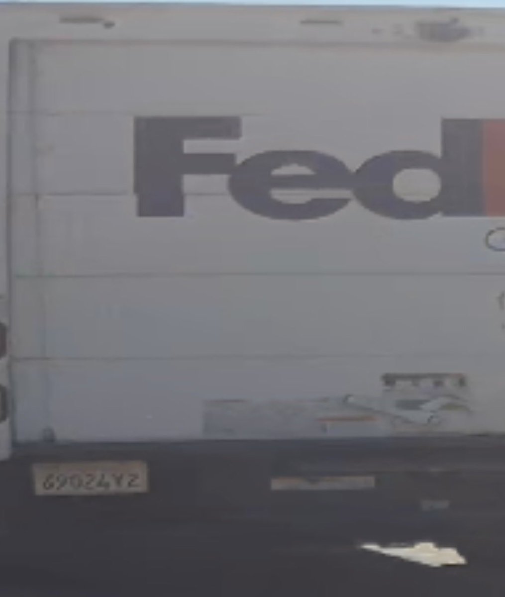 tuscanyhoa's tweet photo. .@FedEx @FedExHelp one of your trucks tailgated in our gated community causing damage. Please DM us your insurance claim information. 1:34 PM PT. The license plate number of the truck is 69024YZ. https://t.co/t1a5A0Kv5F