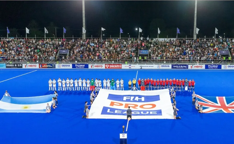 #Racing vs #Estudiantes: Muy poca disponibilidad hotelera en Santiago. 
🚫🏨 La ciudad es sede de la #FIHProLeague justo esa semana (9-14 dic) y el hockey internacional ocupó todo. Si viajan, aseguren su lugar o miren ciudades vecinas. ⚽️🏑