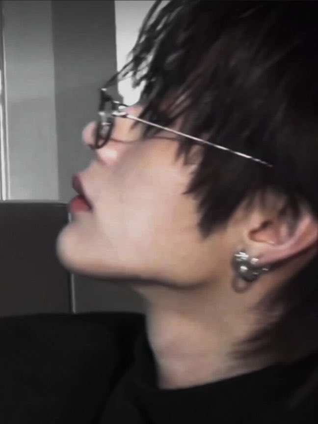 kkurowonie's tweet photo. im still here never moved on never will https://t.co/5BrUXCk6hP