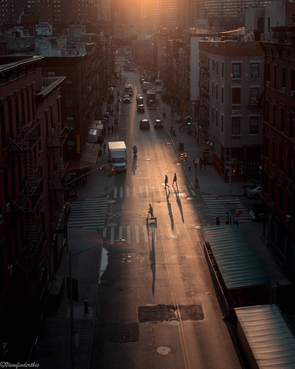 viewfinderthis's tweet image. Chasing Light in NYC