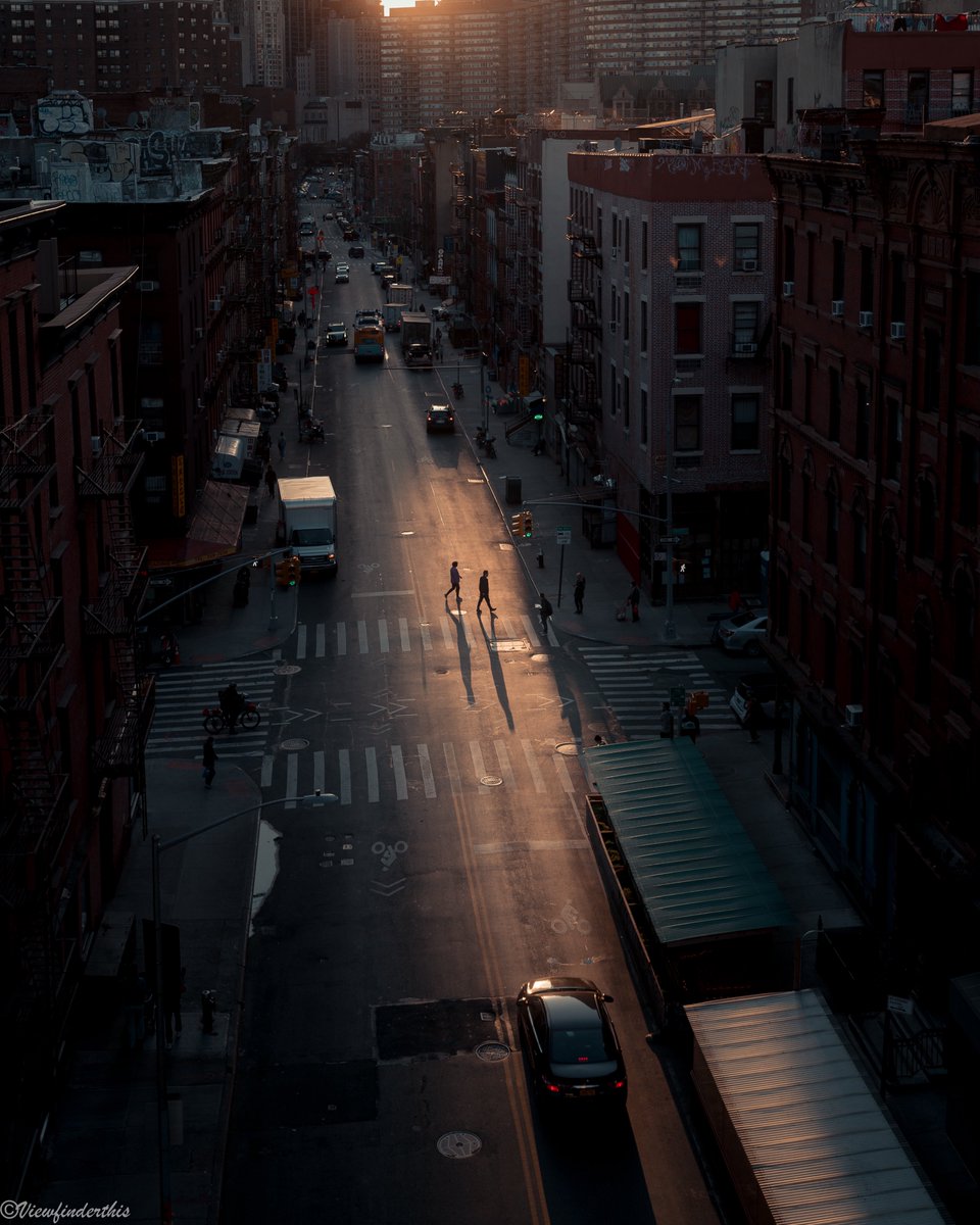 viewfinderthis's tweet image. Chasing Light in NYC
