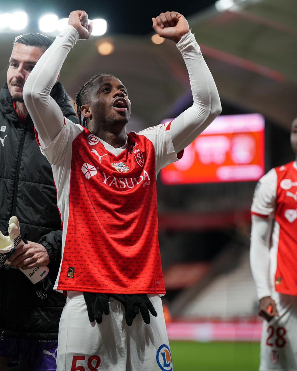 StadeDeReims's tweet photo. ๐บ๐บ๐บ
#SDRLAVAL #GoSDR https://t.co/taHqwV0OhU