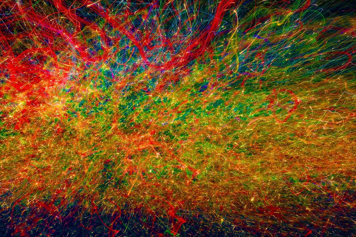 Exposição celebra 2.500 anos de Nápoles sob fogos, cores e luzes resumofotografico.com/2025/12/exposi…