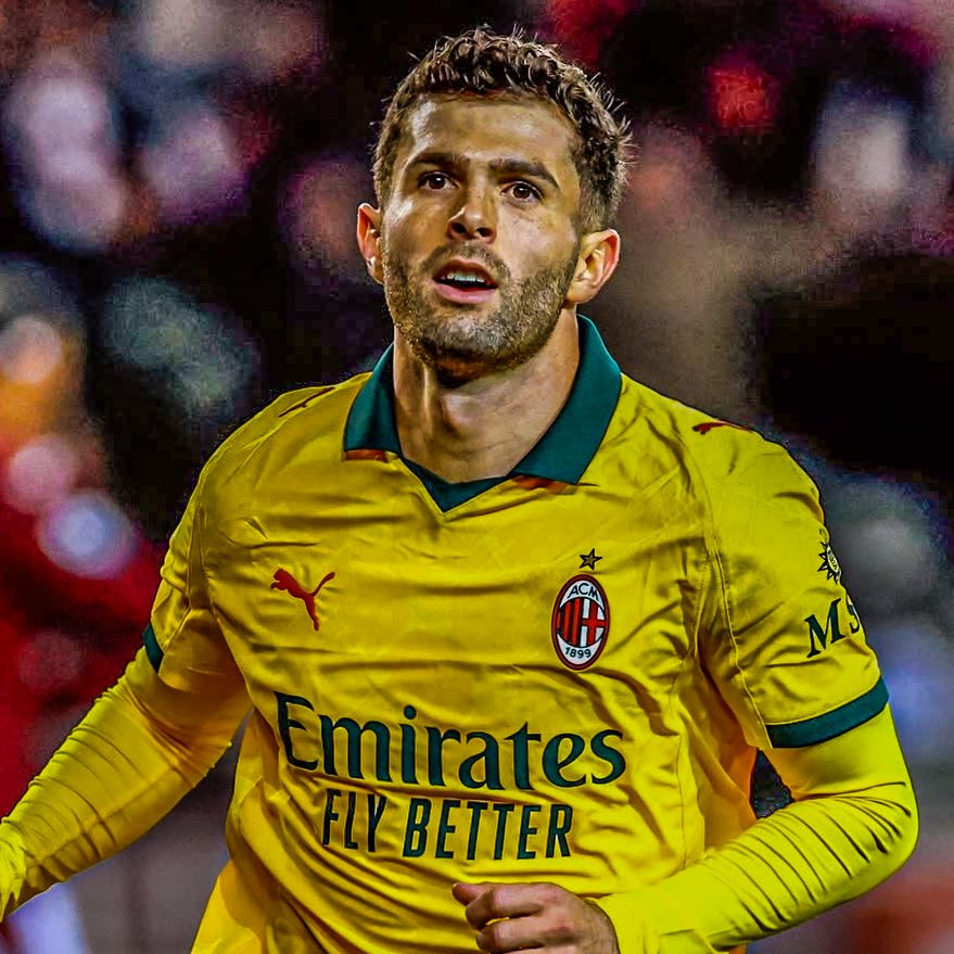MilanTMN's tweet photo. Este hombre hermoso sigue siendo nuestro mejor jugador desde que pisó Milanello.

Casi dos años y medio han pasado y nadie lo ha bajado de ese pedestal porque siempre que las papas queman mete un gol o da una asistencia clave.

Dos goles hoy y líder goleador de la Serie A. https://t.co/CwFXRRdS05