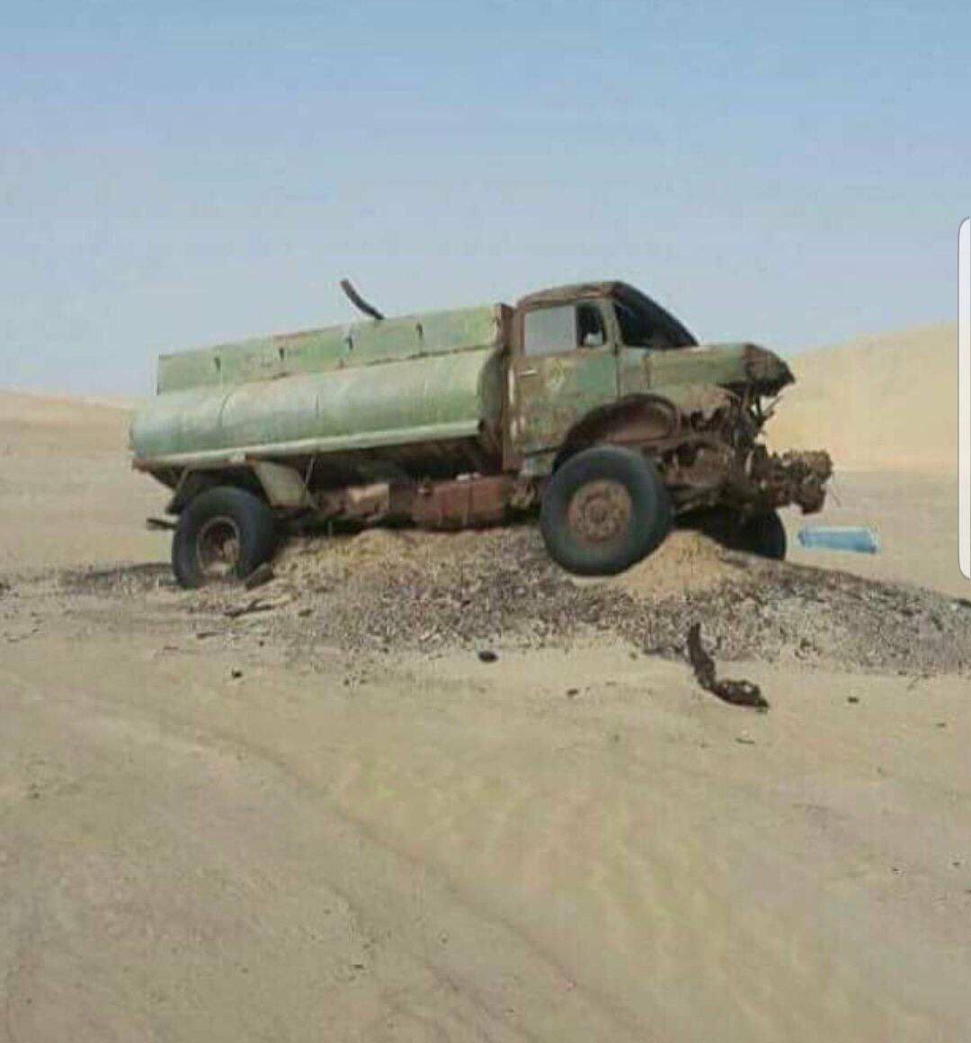 أول حياتك بين ورد ومصادير
وآخر حياتك وسدوك   النثيله
ياما سقيت الناس من جمة البير
والماء تجيبه من مسافة  طويله
وعند المعزب لك معزة وتقدير
واللي يحطه فوق راسك تشيله
تمشي مع الجهمة وتروح عصير
 وصوت المكينه بس تسمع عويله
والمشكلة اليوم خبط بك القير
ما عاد في التصليح يا الهرش حيله