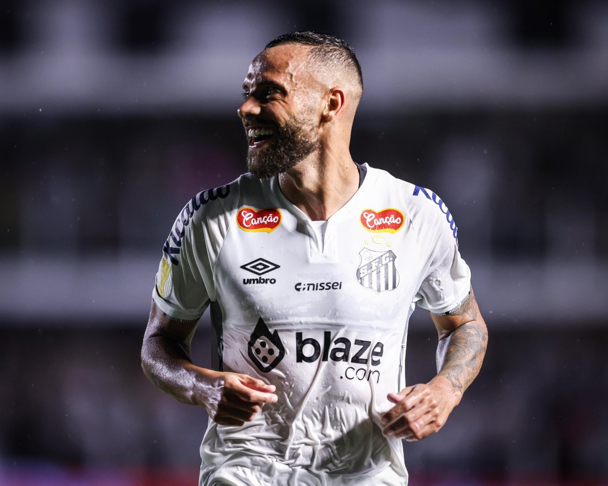 tombogert's tweet image. 🇧🇷 Sources: Houston Dynamo finalizing a deal to sign Brazilian winger Guilherme from Santos. Globo 1st.

Would be a DP. Fee in region of $2m.

Guilherme, 30, had 14g/10a in around 3400 mins for Santos this year. 

Had 5 assists in last four games to help Santos avoid relegation