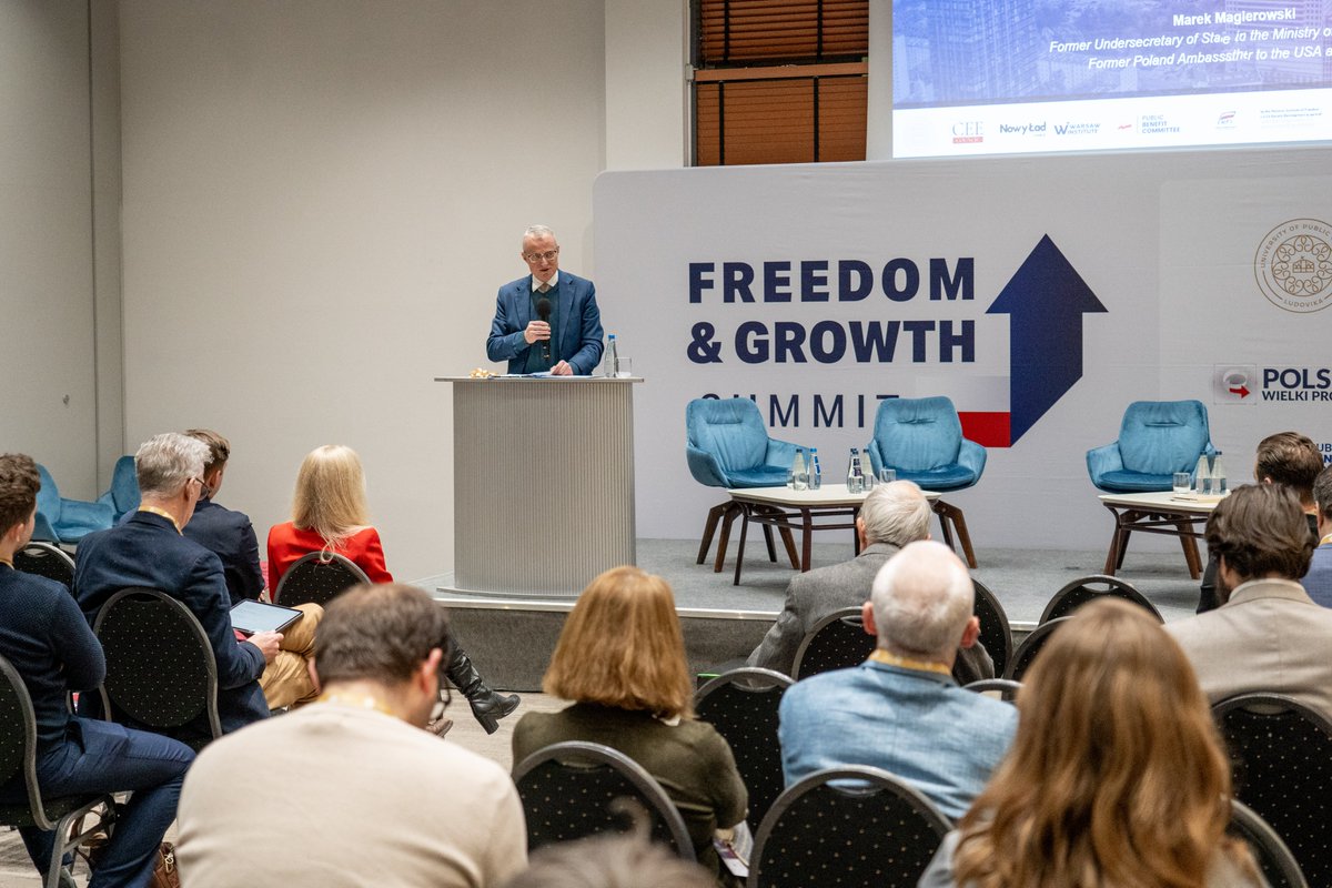 ceecfoundation's tweet photo. Mr @mmagierowski giving his keynote speech at the Freedom and Growth Summit.

@niwcrso https://t.co/rR7Ar5wWb2