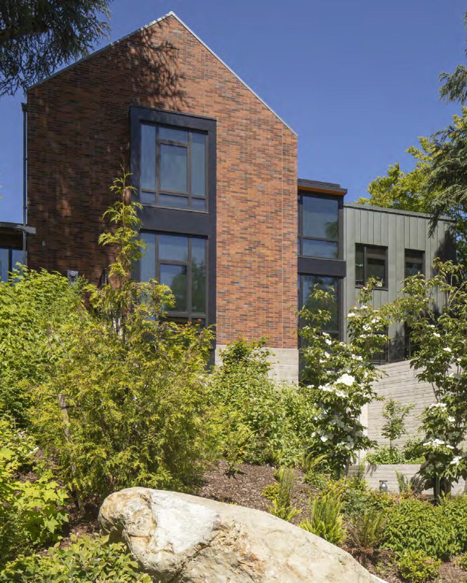 AIANational's tweet image. This project is the largest #PassiveHouse-certified school in the Western U.S. and the first Salmon Safe-certified school in the country.

Mithun
The Bush School New Upper School
Seattle, Washington
COTE® Top Ten Award 2025.
📸 by Lara Swimmer
🔗 bit.ly/4pZrcyh