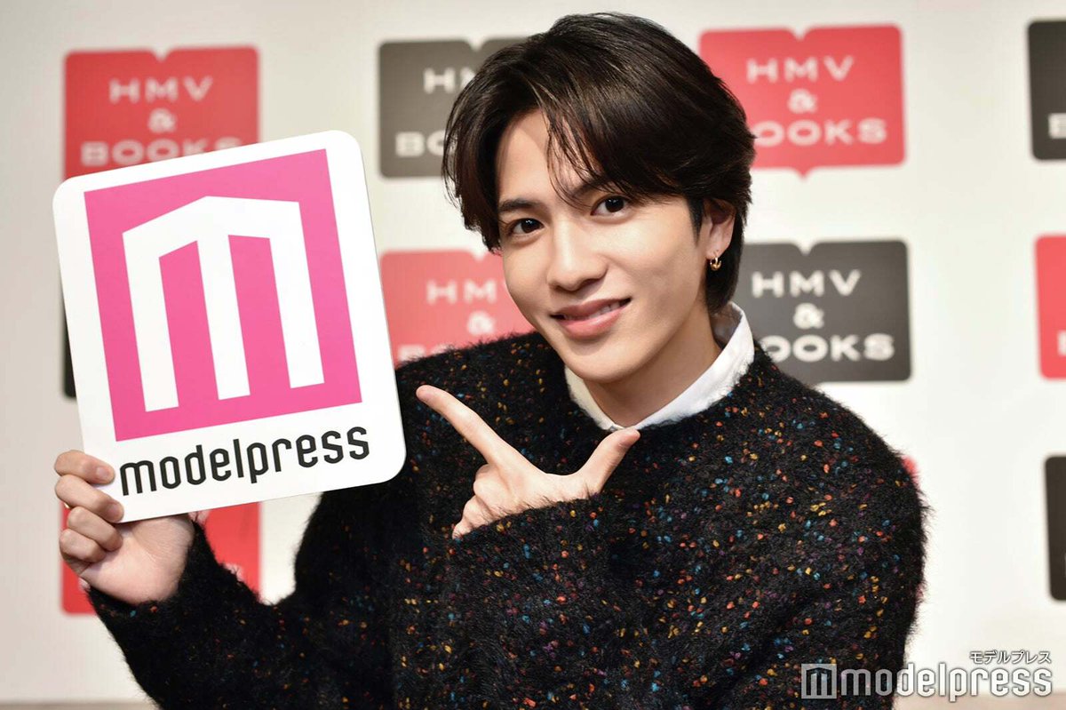 modelpress's tweet image. 【志尊淳「final」WEB独占インタビュー】

「今を生きる」を形にしたラスト写真集
最近は“冬眠モード”で自分を解放中🧸

「やるときはやる、休むときは休む。これが、自分が望んでいた働き方」

🔻撮り下ろし写真多数
mdpr.jp/interview/4692…

#写真集final @jun_shison0305 @junshison_staff