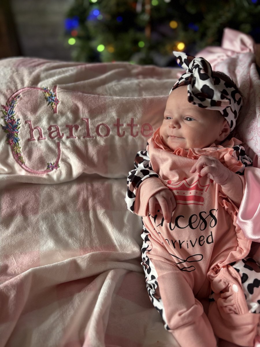 mannstipe's tweet image. We’ve had a tiring, sweet week with our newest blessing. God is so good. The Lord was so gracious and sovereign during her delivery over both she and I