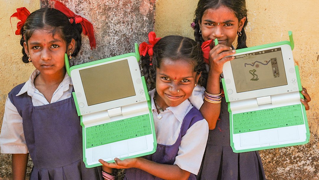 jeremymstamper's tweet image. In the mid 2000s there was a movement to give every African child a laptop.

The laptops were supposed to transform education &amp;amp; raise the standard of living.

Corporations &amp;amp; individuals raised hundreds of millions, shipping millions of laptops to Africa.

They ate the laptops.