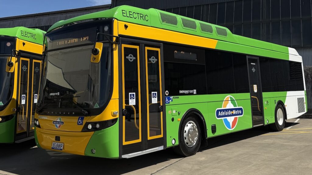 IMPULSEwireless's tweet photo. Adelaide has launched the first two of 60 new electric buses. https://t.co/UoB5N7ZqJI https://t.co/SC64e15H3L