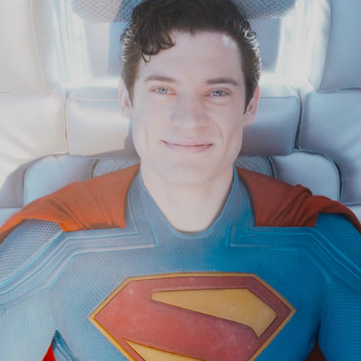 Superman Saga News tweet media