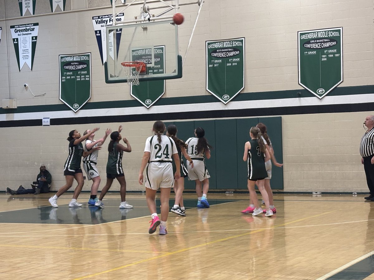 GB_Yeoman's tweet photo. 7th grade Yomens faced Laurel today at home! #greenbriarbb #yomen #greenbriarathletics https://t.co/1lXPJ6pTOT