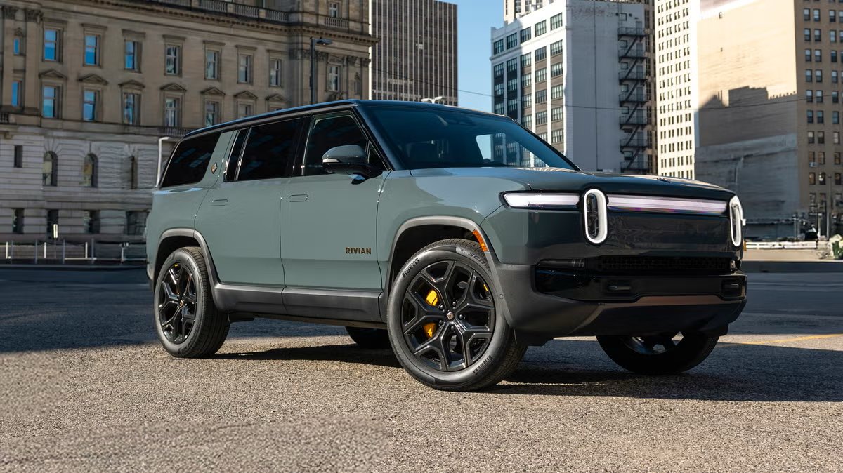 If you post that you like $RIVN, be prepared for a shocking amount of hate.

Personally, I like their approach better than everyone, including Tesla. Scaling enterprise fleets alongside rolling out cheaper models is a fantastic setup for the business, and I think the stock could