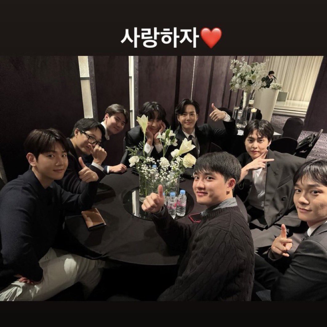 2years ago , 231209 BAEKHYUN ig story  

“let’s love ❤️”