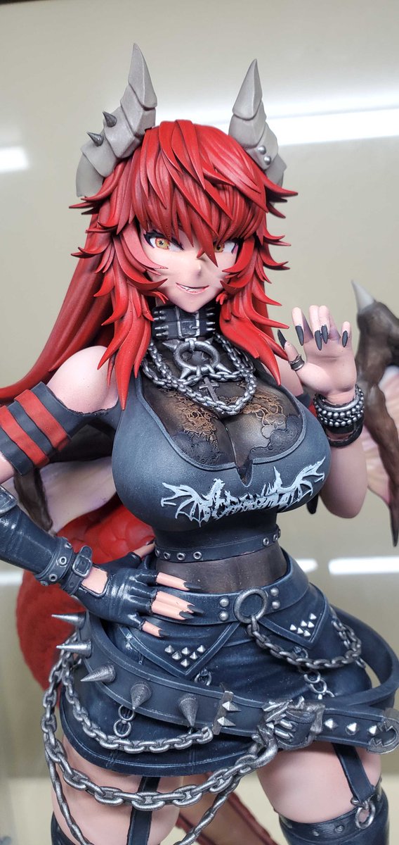 StaggyRoo's tweet photo. Had alot of fun painting this sculpt of Zentreya built by @SaltSculpt!

#zentreart https://t.co/gBBIKMTxaw