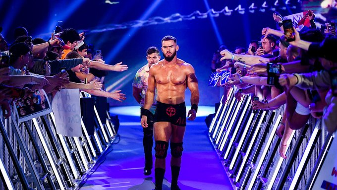 Planeta_Wrest's tweet photo. 🚨🚨ÚLTIMA HORA🚨🚨

Se sabe que Paul Heyman, quiere convertir a Theory en una estrella incorporándolo a The Vision. Sería perfecto para llevarse el pin en los combates y proteger a Bron Breakker y Bronson Reed en #WWE.

- WON https://t.co/rYnkITUk0O