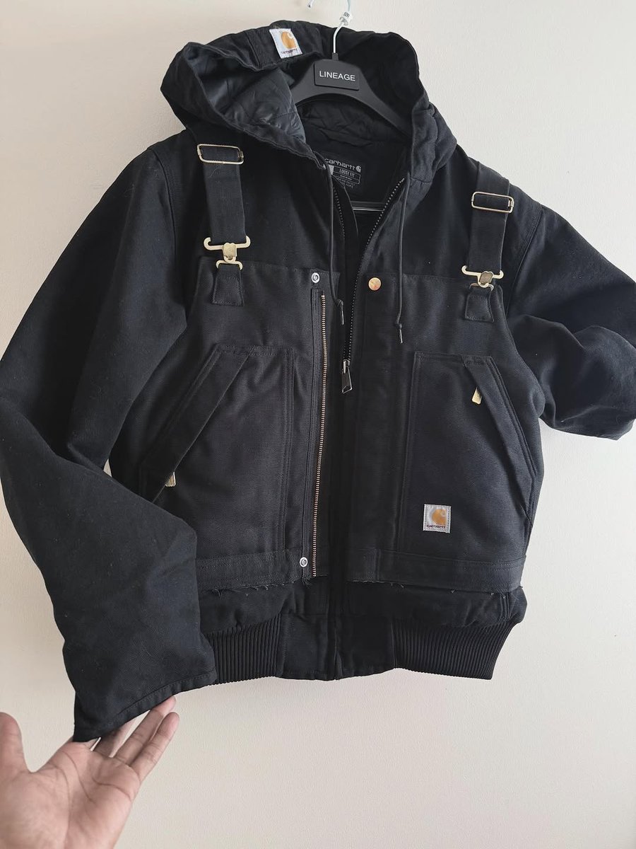 JustFreshKicks's tweet image. Carhartt Overall Bib Jacket 😮‍💨