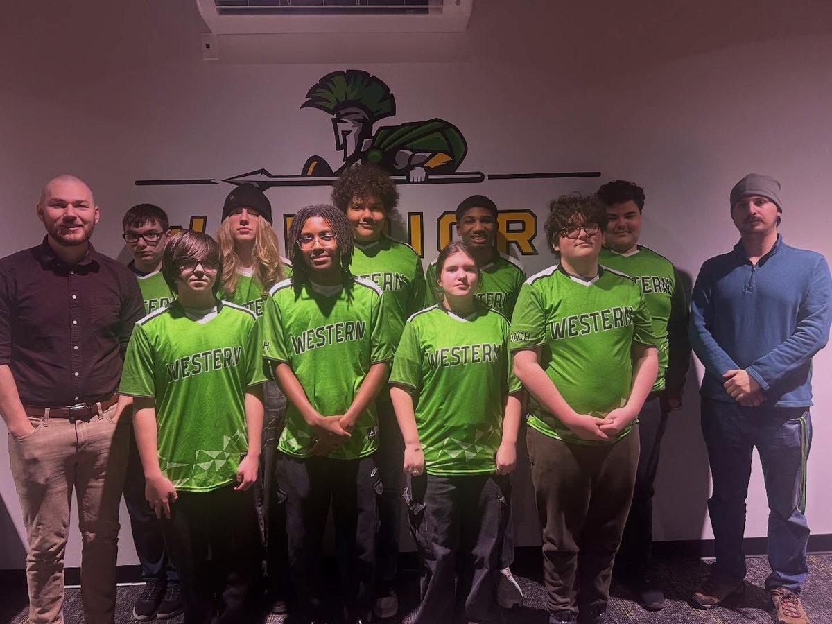 E-Sports had an awesome season! 

Smash Bros
• Gold: 24th KHSAA (Top 16 playoffs!)
• Black: 14th KHSAA

Mario Kart
• Gold: 7th KHSAA
• Green: 14th Eastern Regional

Rocket League
• Gold: 19th KHSAA
• Green: 19th Eastern

Huge shoutout to our players &amp; coaches! 💪💚