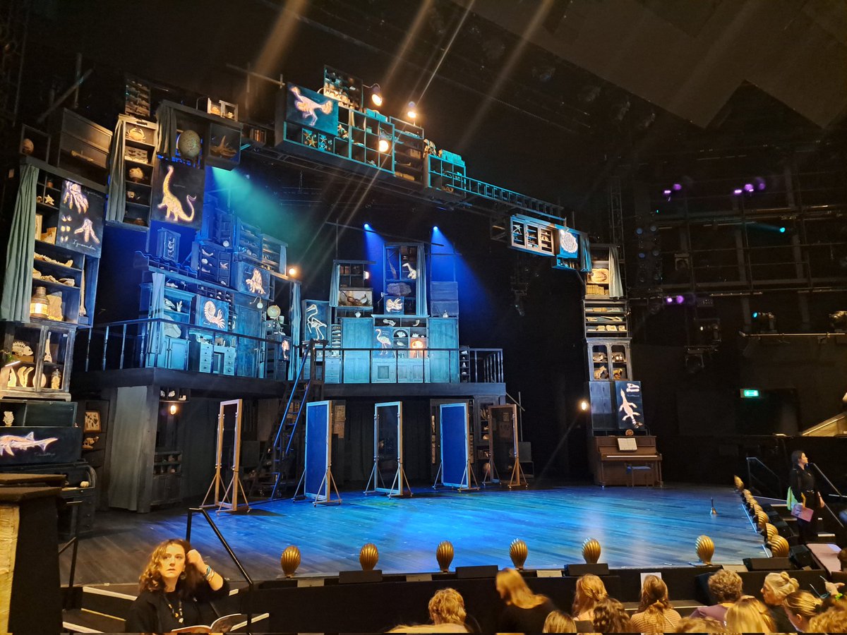 Love a trip to <a href="/NationalTheatre/">National Theatre</a> #BalletShoes is a gem of a show 🎭