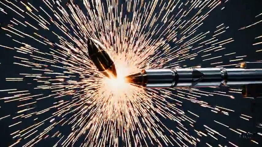 ocmark7's tweet image. She carries beauty with grace, making the picture feel alive