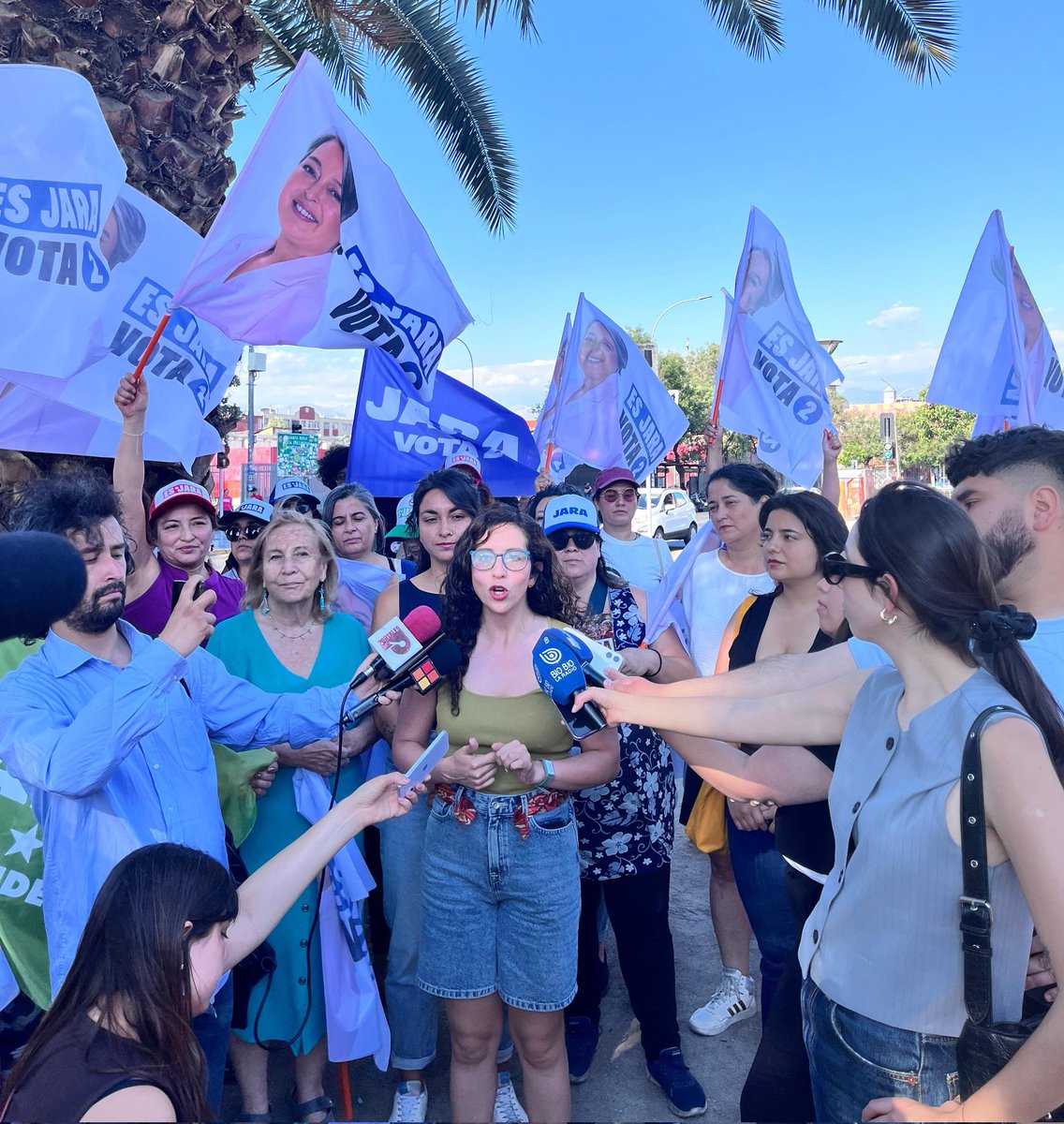 Nuestra voz se hace fuerte en todo país.  Las mujeres nos organizamos por <a href="/jeannette_jara/">Jeannette Jara Román</a> porque #NoRetrocederemos en nuestros derechos.

#Vota2 #TodasporJara #JaraPresidenta #Mujeressumando