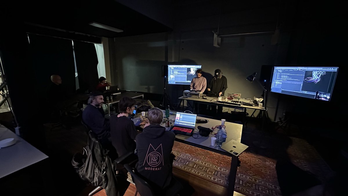 benodru's tweet image. Celebrating 15 years of from scratch live coding @toplaporg at the @openrndr office. We got pure data, we got kotlin, and I even did a live coding vanilla grasshopper set. Should have the live recording up soon