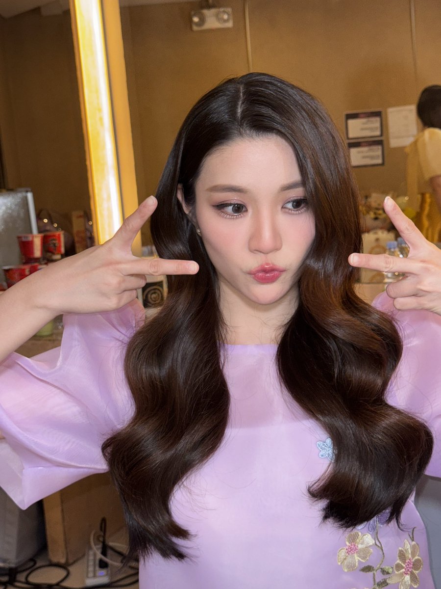 ginnynatnicha's tweet image. Hello ALKEYS! I just finished unpacking the gifts from my Philippines trip and reading all the letters.💌 Thank you so much for all the love you’ve given us. Even in difficult times, I know we can face everything together. I also finished preparing some items for the donation at…