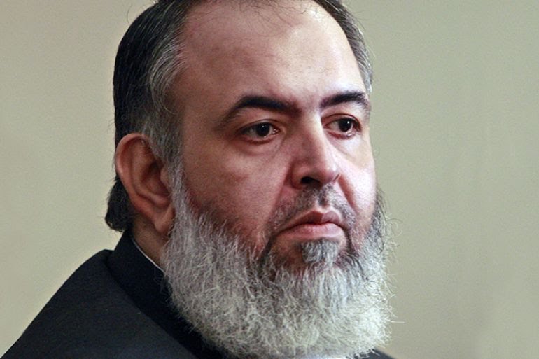 #كفاية_12_سنة_ظلم 
للشيخ حازم صلاح أبو إسماعيل
64 عامًا 
المحامي النابه والداعية المعروف 
والبرلماني السابق وعضو مجلس نقابة المحامين
مؤسس حزب الراية 
معتقل منذ أكثر من 4500 يومًا 
تحديدًا في 
5 يوليو 2013