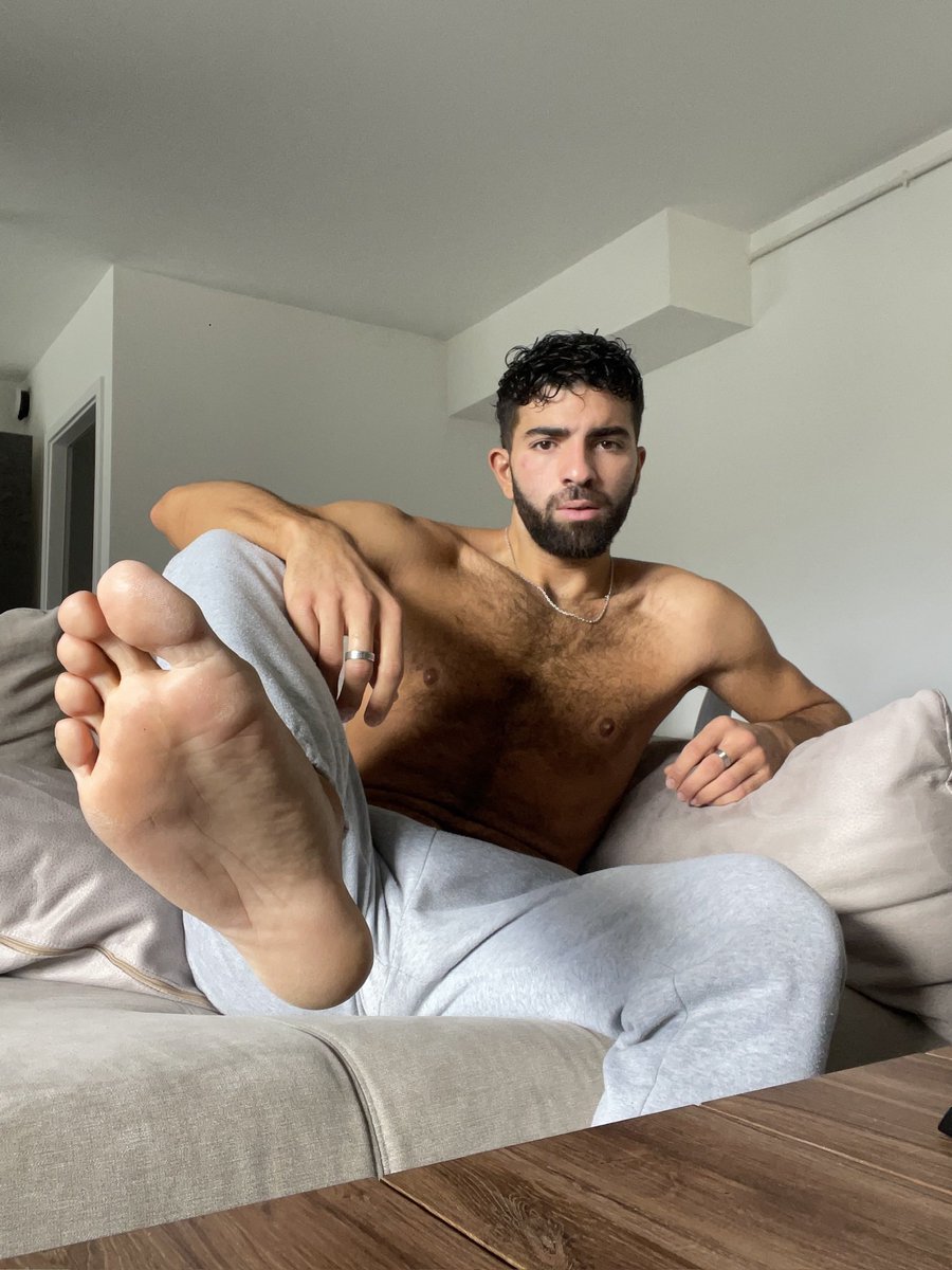 Dean Winchy tweet media