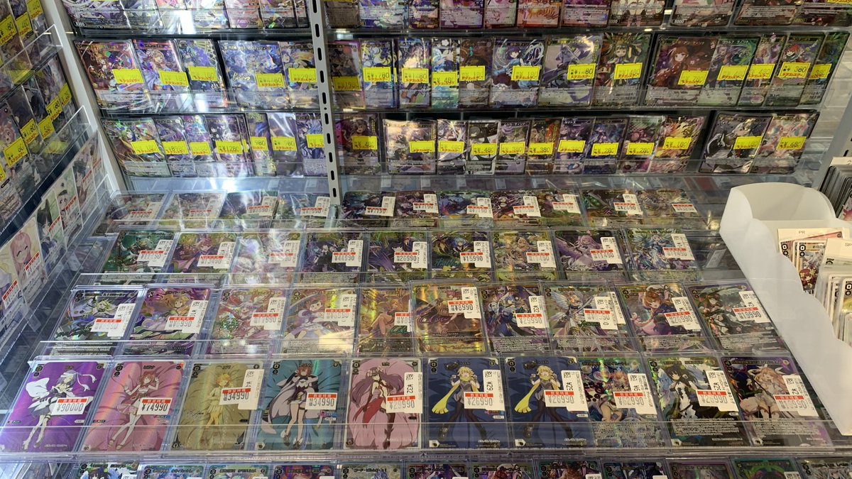 WIXOSS現在のショーケースになります‼️ 特価のカード大展開中です