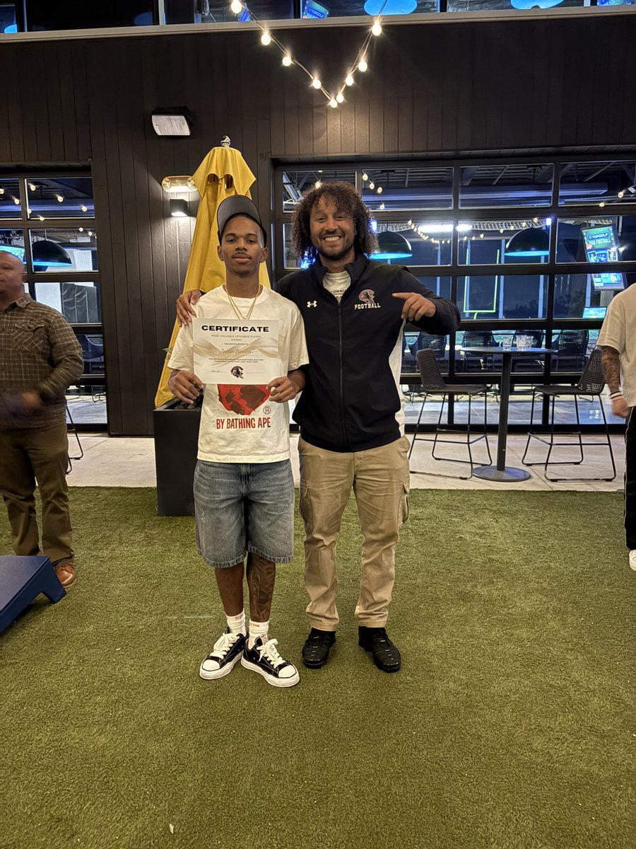 Jus_13n's tweet photo. Offensive MVP‼️‼️ True Freshman Baller. Came in and stepped up. Big Playmaker‼️@CoachBenBuys @ThrowFirst @Daniel6RC @ChaffeyFootball @CoachChapin @tyhaines16 @CPolyCoachMeyer @EWUCoach_Bruce @cowstown @rileywatkins0 @BWells409 @CoachMart1nez @btroher14 https://t.co/BPRdJxUrGb