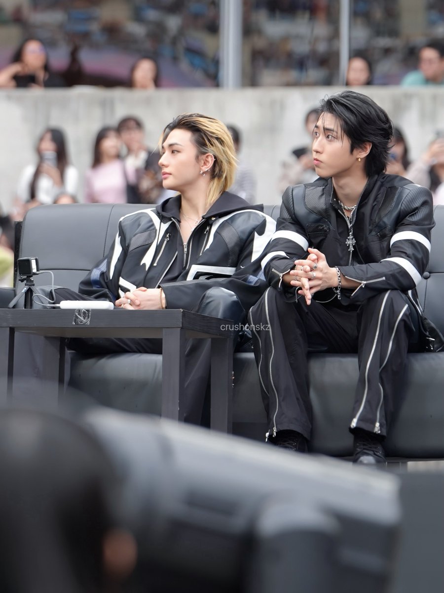 251206 #현진 #한 #랩잘춤잘 🖤🖤 #AAA2025 #Hyunjin #HAN