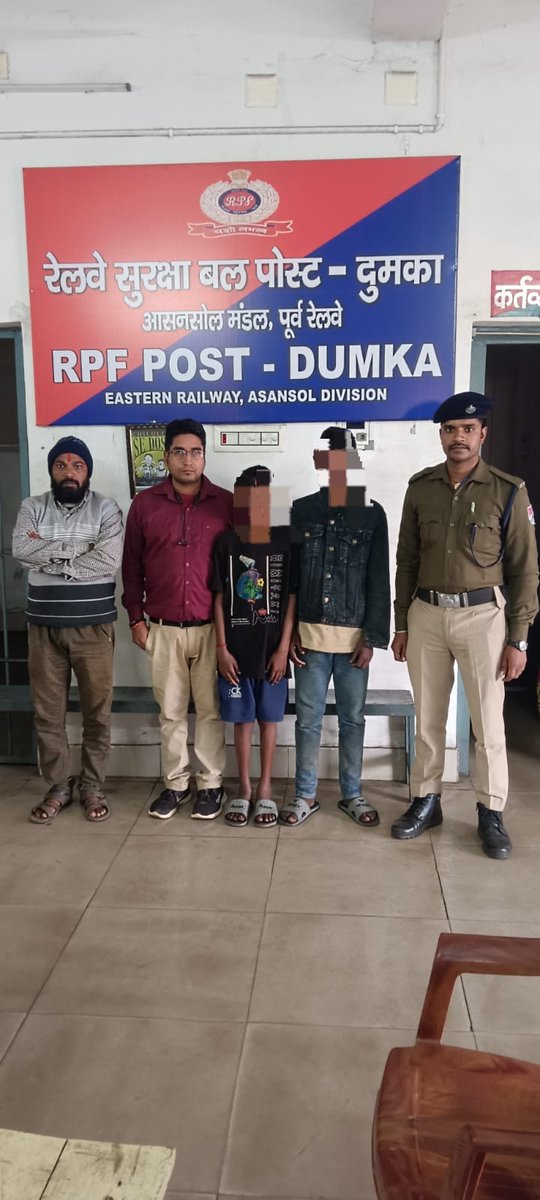On 08.12.2025, #RPF Dumka Post of Asansol Division rescued 02 minor boys. Later handed over to the concerned childline.

#OperationNanheFaristhey