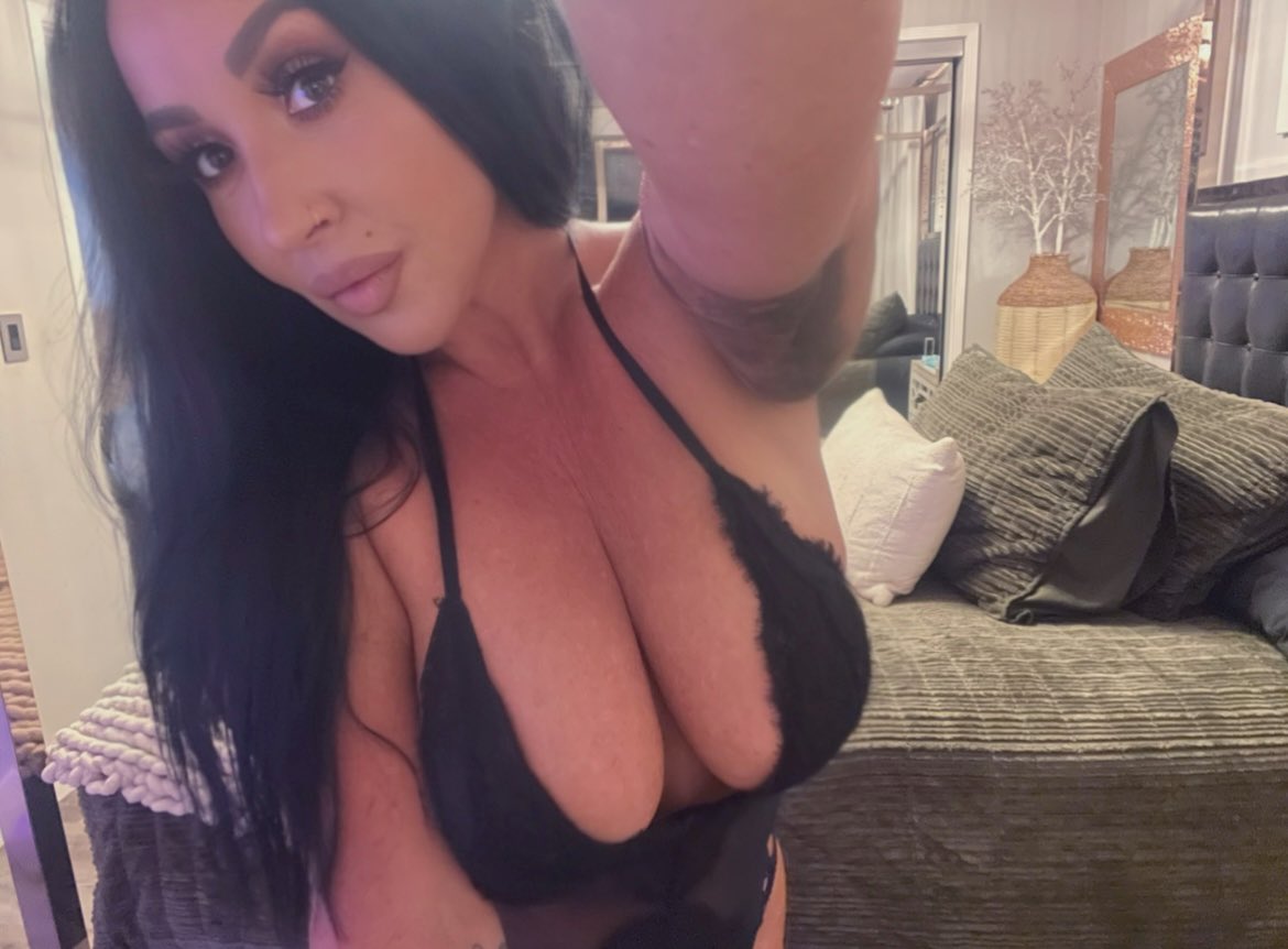 Jennavieve tweet media