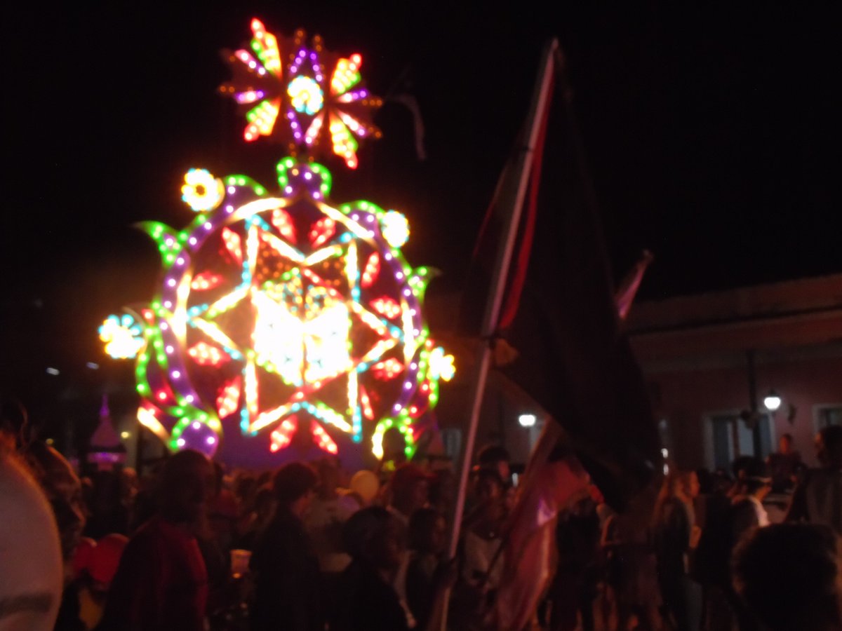 RemediosHoteles's tweet photo. Parrandas Infantiles en Remedios una tradición para vivir desde niños 

📷@dailenydelriomorales #parrandas2025 #ElCarmen #Cuba #Sanjuandelosremedios #HotelesERemedios https://t.co/pMX6Zg2Xm4