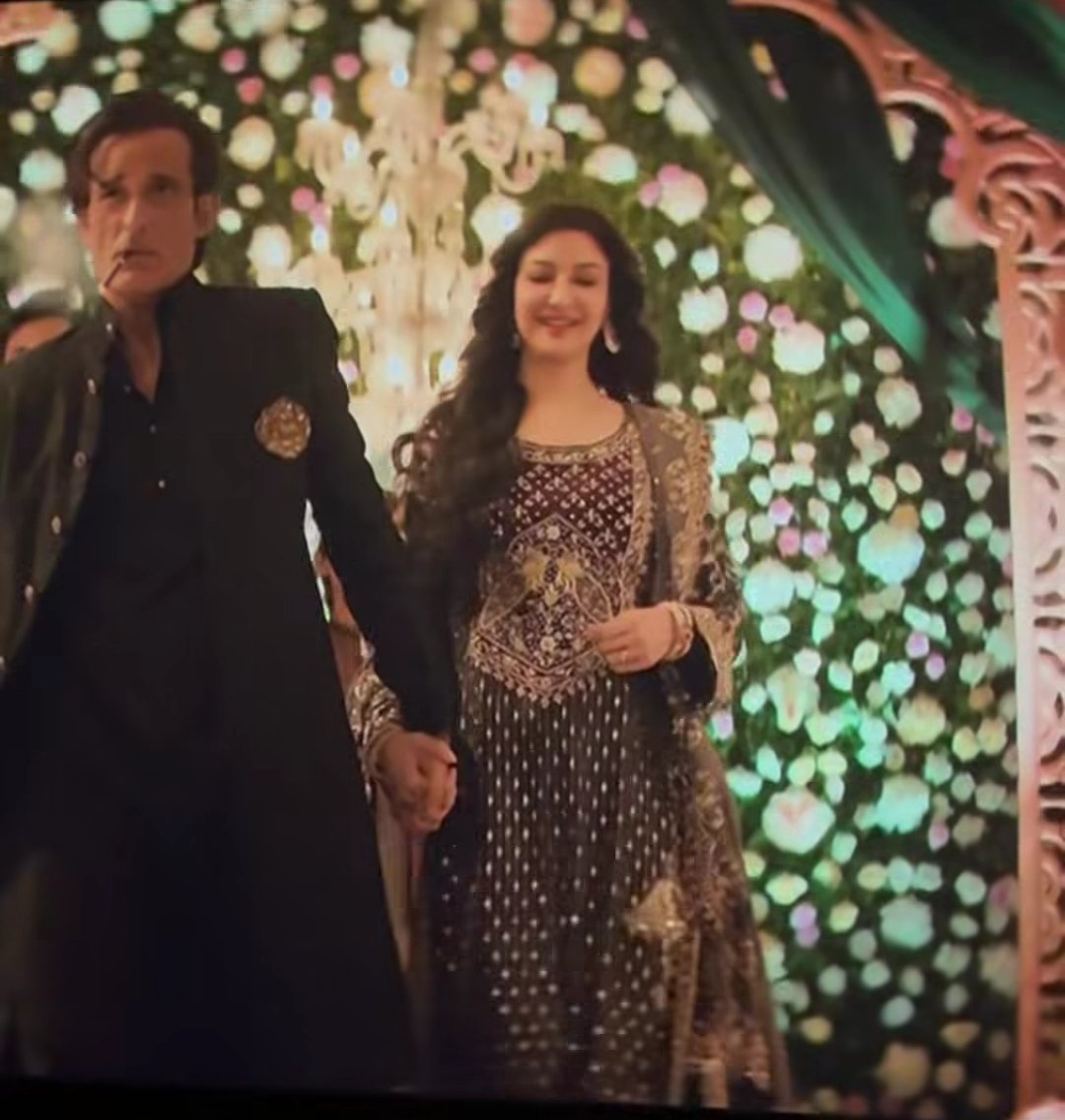 qasim_says_'s tweet image. Hence proved: No girl stays with a nalla berozgar —
Even Anita Bhabi ditched Vibhuti Narayan Mishra and chose Rahman Dakait