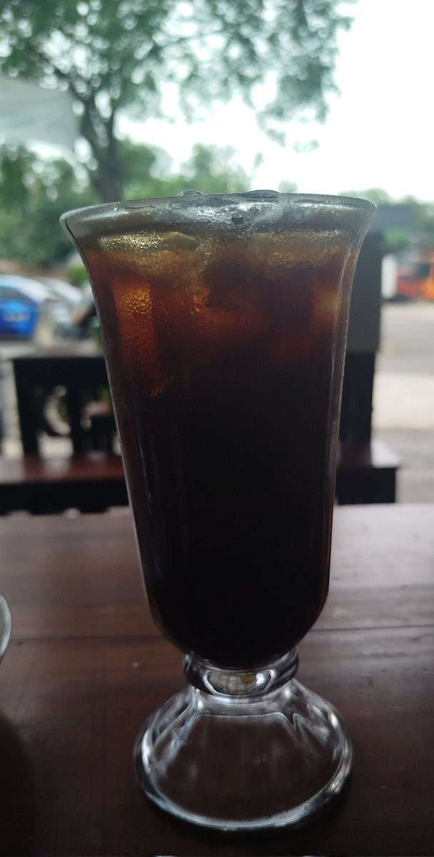 Angek Badangkang ngopi dulu sabalun sumbayang jo makan siang tanpa sayang <a href="/arieparikesit/">#KelanaRasa</a> <a href="/arfibambani/">Arfi</a> <a href="/shofwim/">Shofwim Shofwan</a> <a href="/mosidik/">Mo Sidik</a> <a href="/kemalbunder/">kemalm</a>