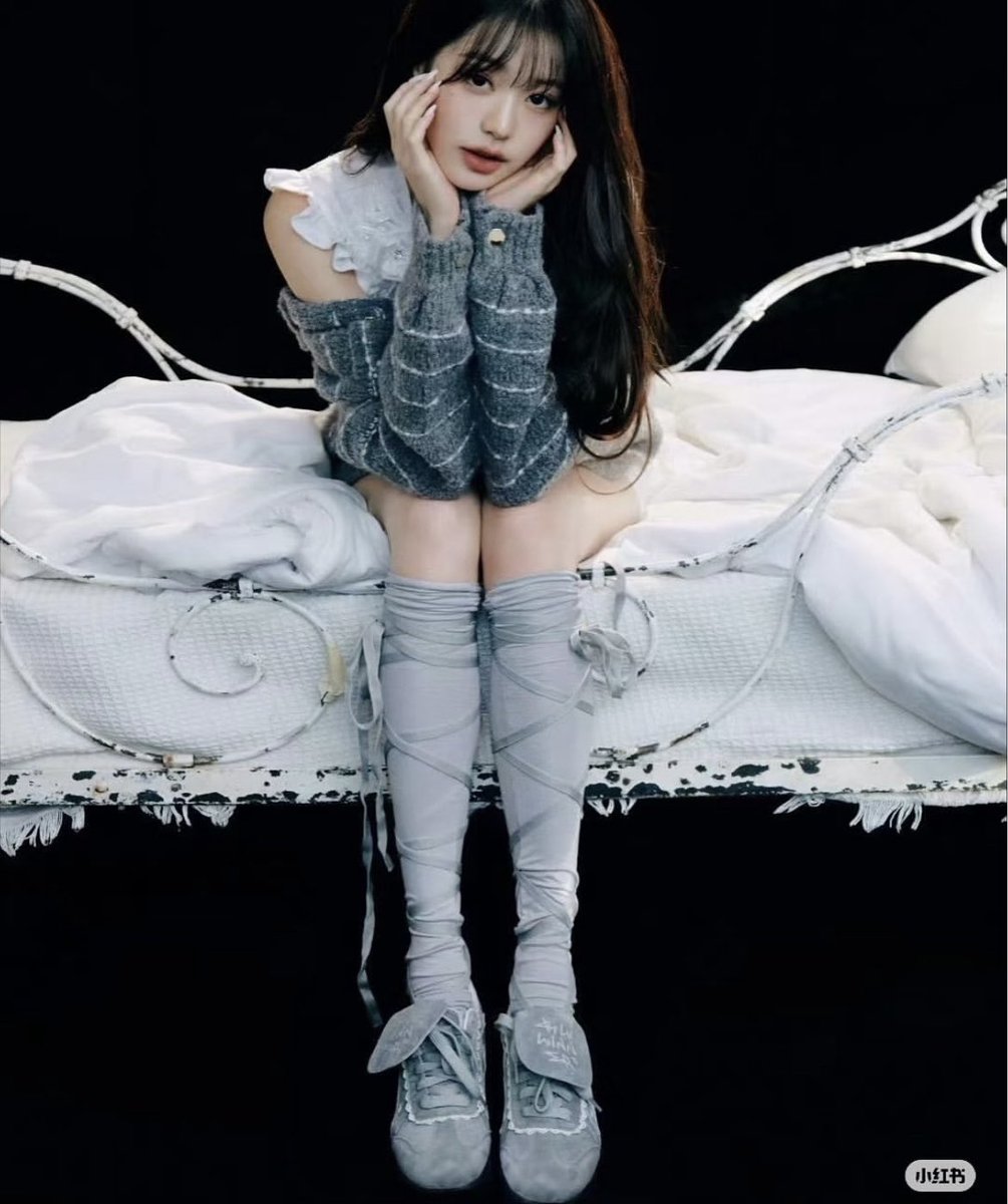 これウォニョンちゃんが愛用してるって噂🩶 このデザイン可愛すぎない.????