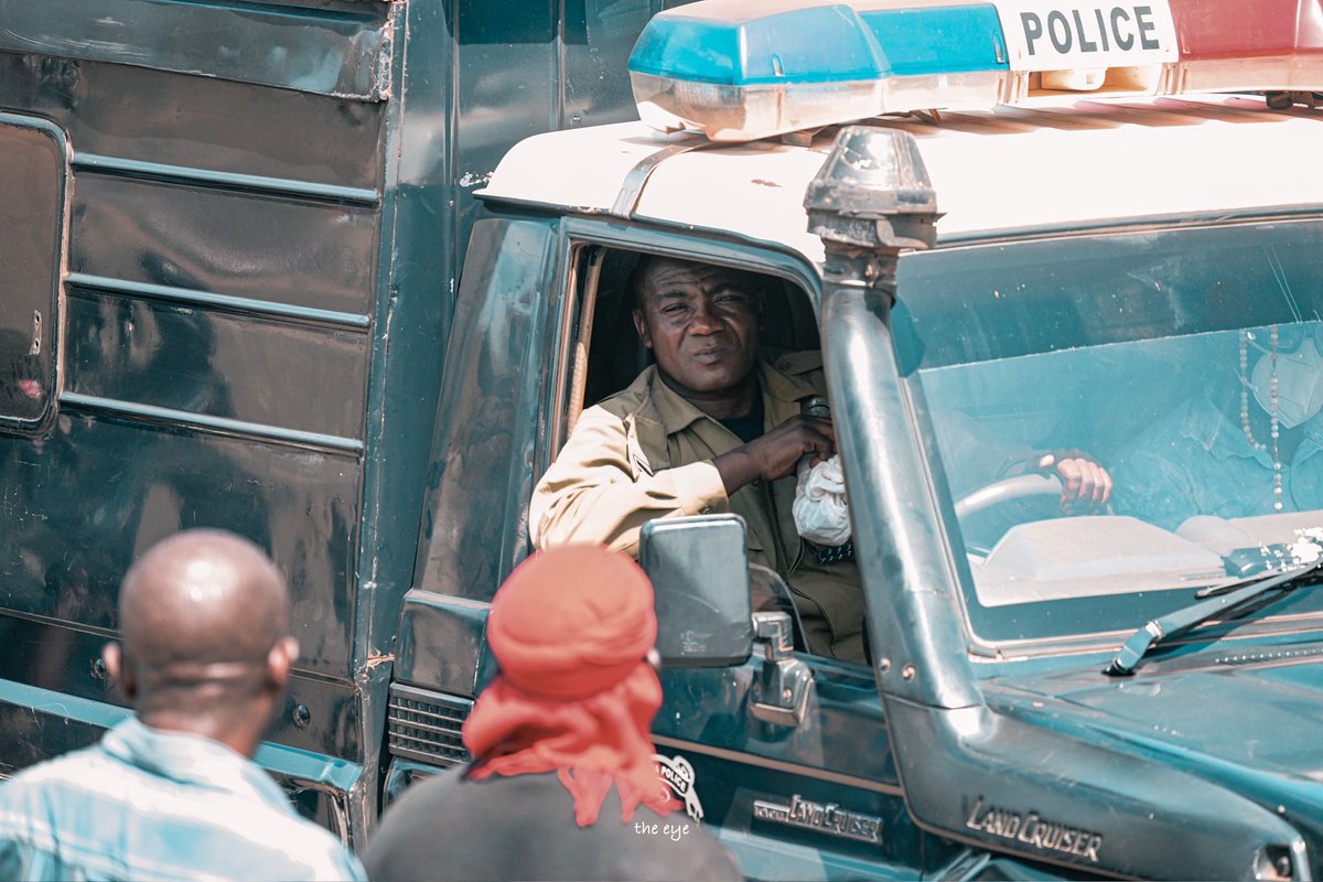 KampalaJournal's tweet photo. This is the guy by names of Sseruwu- no 43351 who paper sprayed president Bobi Wine and his team. He usually drives mobile prison around kampala and usually participates in driving away National Unity Platform supporters when abducted. https://t.co/tGupiePHZo