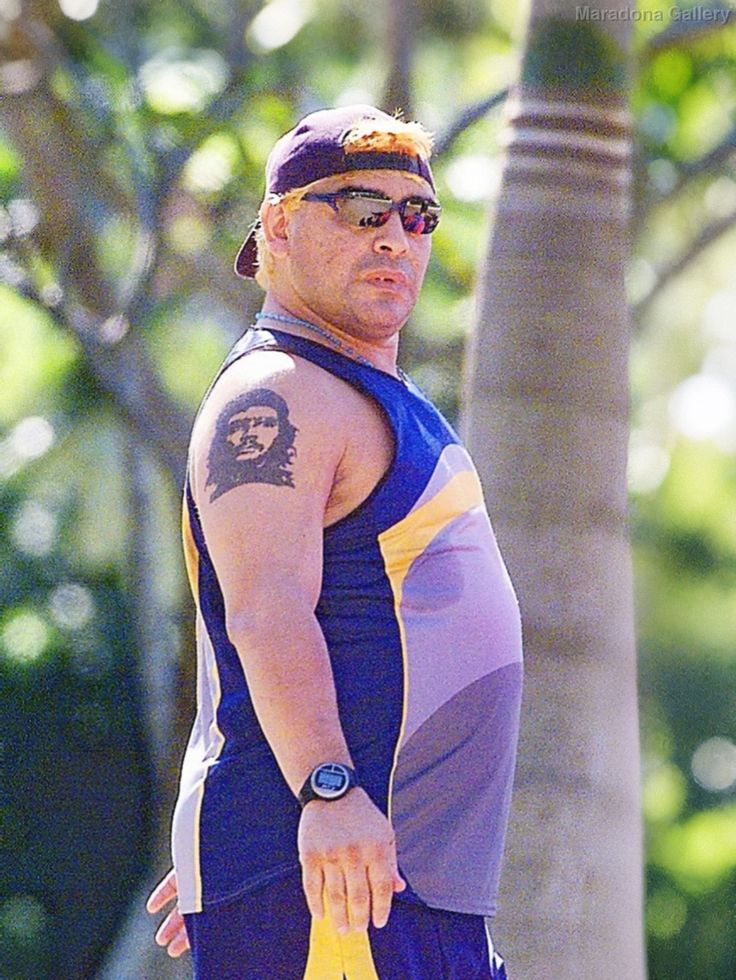 “En la clínica hay uno que se cree Robinson Crusoe y a mí no me creen que soy Maradona”.