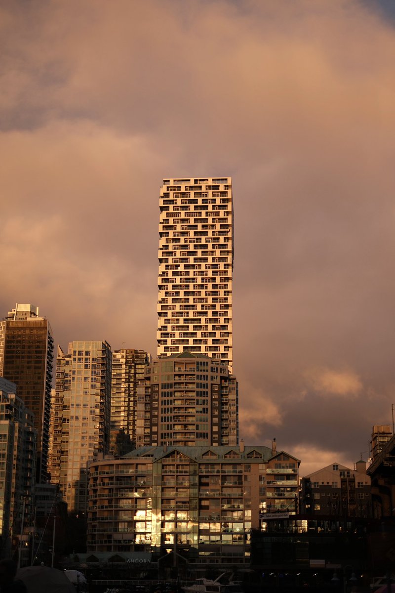 spravko's tweet image. 🌆