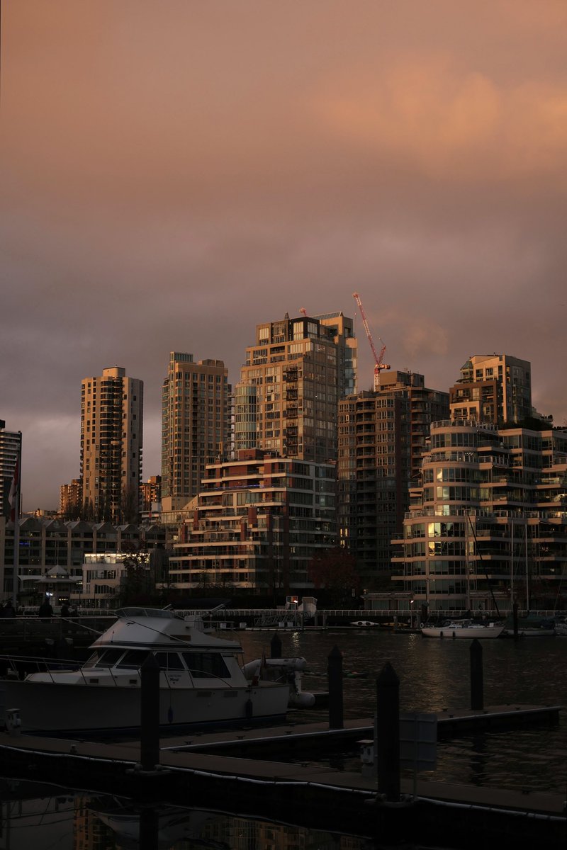 spravko's tweet image. 🌆