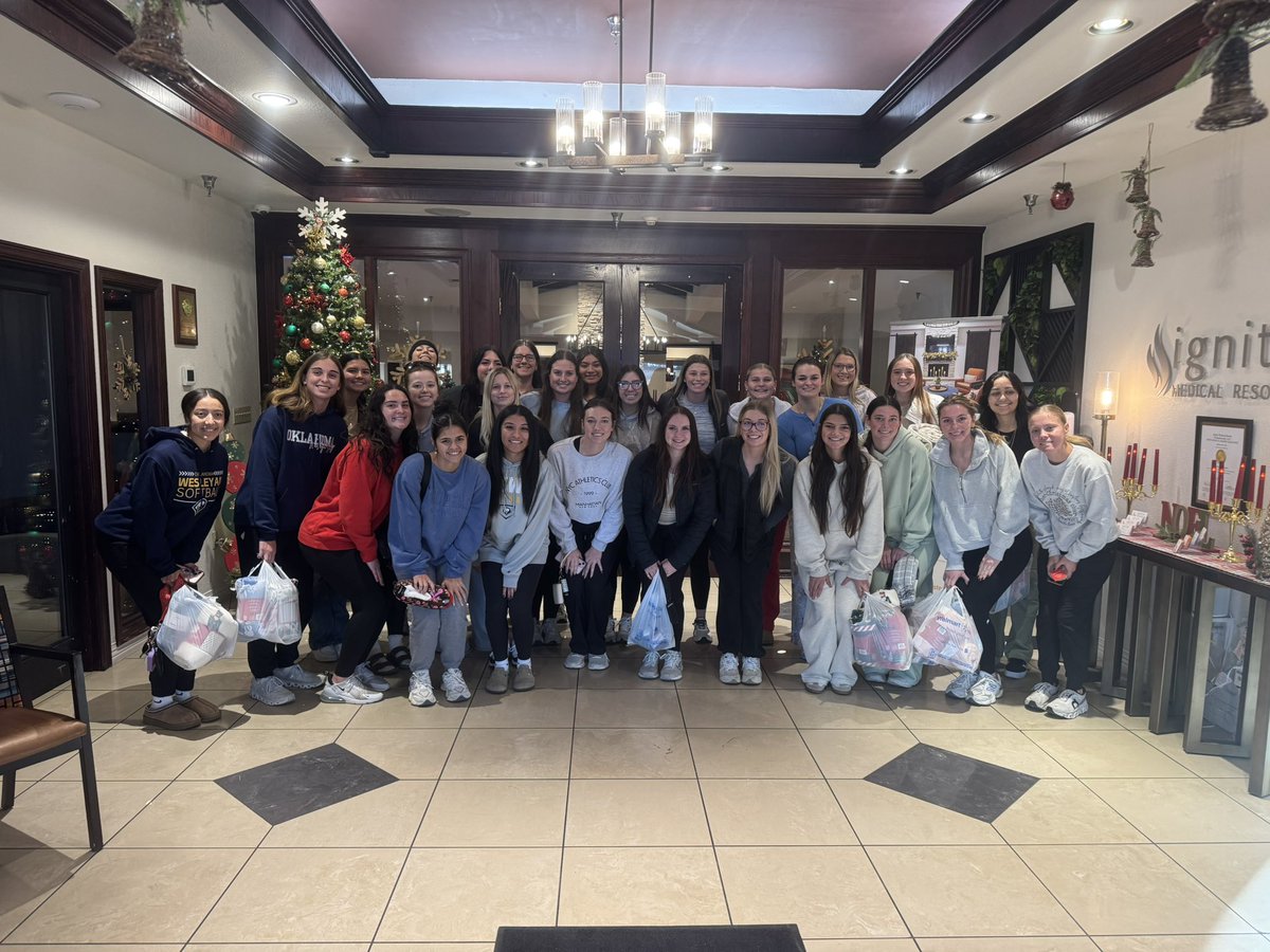 OKWUeagles_SB's tweet photo. OKWU 🥎 visited a local nursing home, adopting residents by providing socks and blankets, and even sang Christmas carols for them! The girls also adopted some local kids and helped provide Christmas for them! 
#proudcoach https://t.co/uBit9Ml5JZ