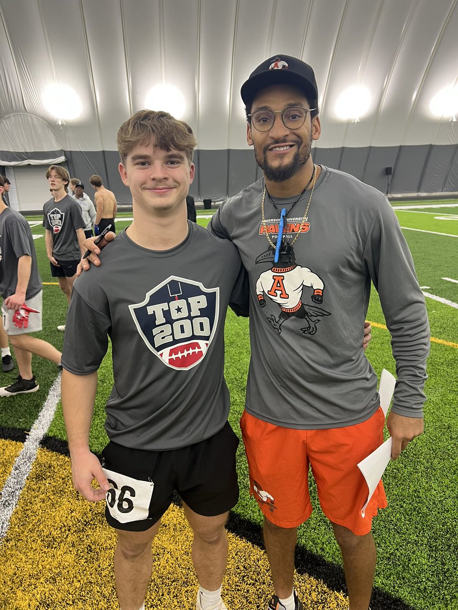 ThomasLaughlin_'s tweet photo. Yesterday I attended a camp hosted by @HCChargers. Met some great coaches, and had a great time showing my skills! 
@Coach_Saterstad @CoachGrant74 @CoachMonte_ @CoachDeckard @CoachStokes_HC @Top200Football @LawrenceTechU @AdrianCollegeFB @LTU_FB @DefiCollegeFB https://t.co/5SjxVPo3Nb