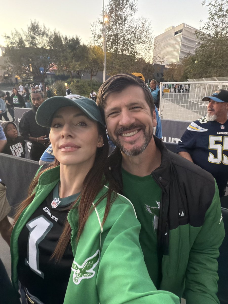 Whitney Cummings tweet media