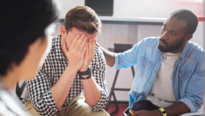 बुरे वक़्त में कंधे पर रखी हाथ कामयाबी पर तालियां से ज्यादा मूल्यवान है...

प्रेम और करुणा जितनी हमारी अंदर होगी हमारी जीवन उतनी ही सुंदर होगी..
#TuesdayFeeling