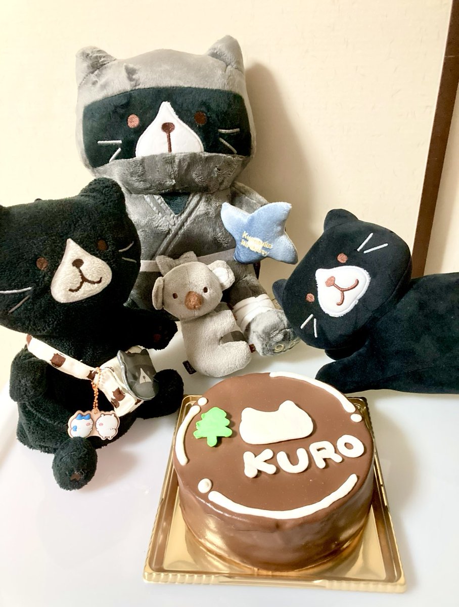 pachisuke88's tweet photo. クロ助の誕生日

シャーシャにケーキを作ってもらったよ

 #ふくにゃんファンブック https://t.co/odHOSIYTU5